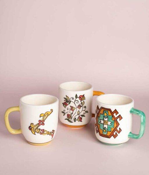 Magic cup with bird's-eye lettering and pattern