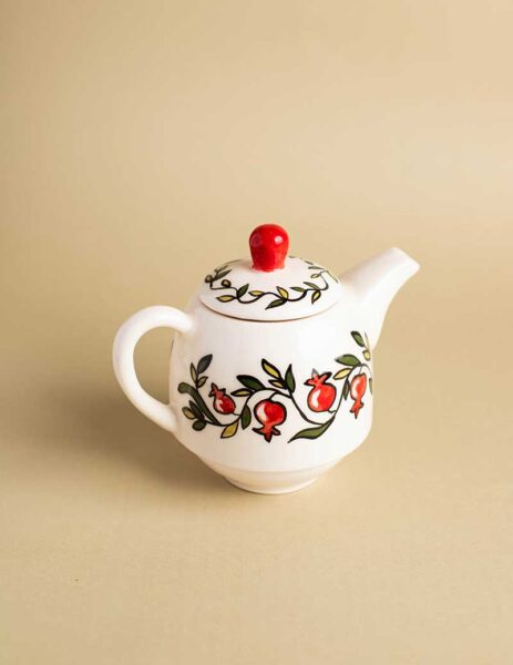 Kettle pomegranates