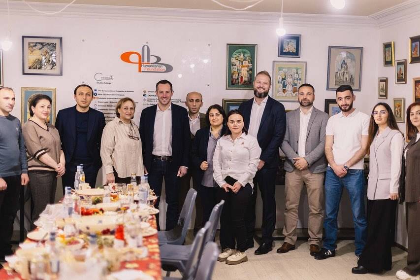 հանդիպում ԿերամաԶարդում